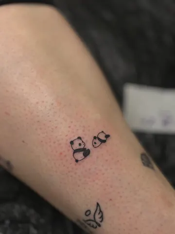 Fotografia real de un tatuaje fine line
