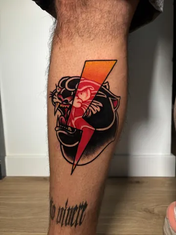 Fotografia real de un tatuaje tradicional