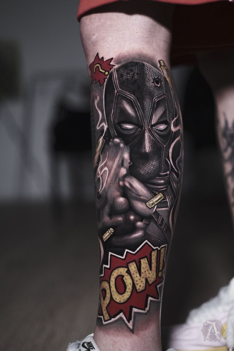 Tatuaje de deadpool en antebrazo, realismo con color